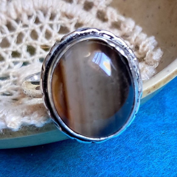 Gorgeous Sterling Banded Agate Ring, Size 7.75 - Picture 2 of 6